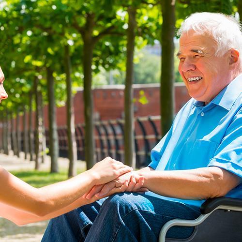 Estate serena a Meda assistenza qualificata per anziani, malati e disabili durante l’estate.